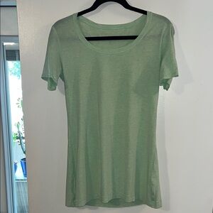 Lululemon Women's Green Short Sleeve Top
